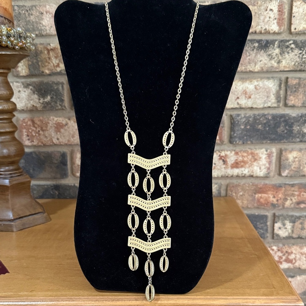 Stella & Dot Kimberly Bib gold tone Necklace Retired